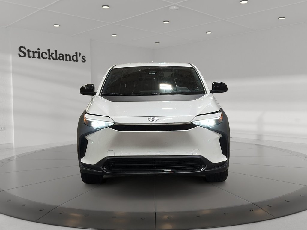 2024 Toyota bZ4X LE in Stratford, Ontario - 2 - w1024h768px