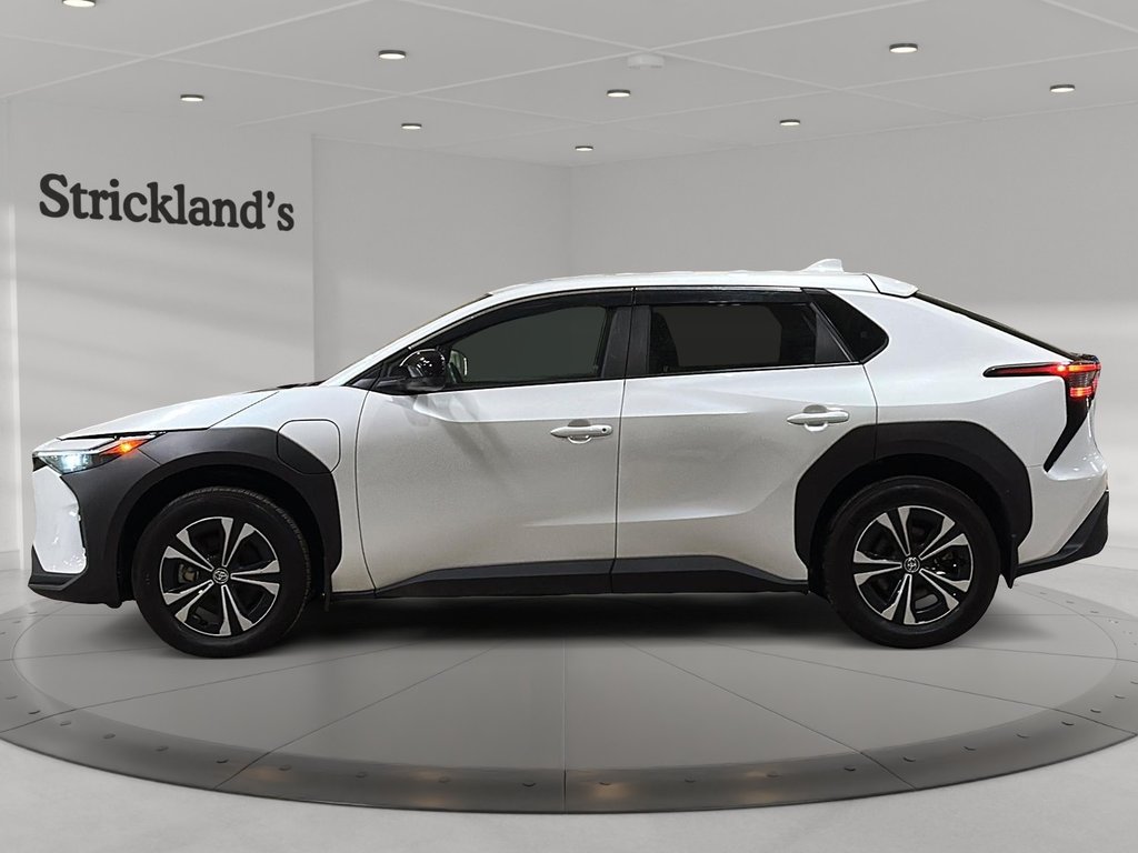 2024 Toyota bZ4X LE in Stratford, Ontario - 5 - w1024h768px