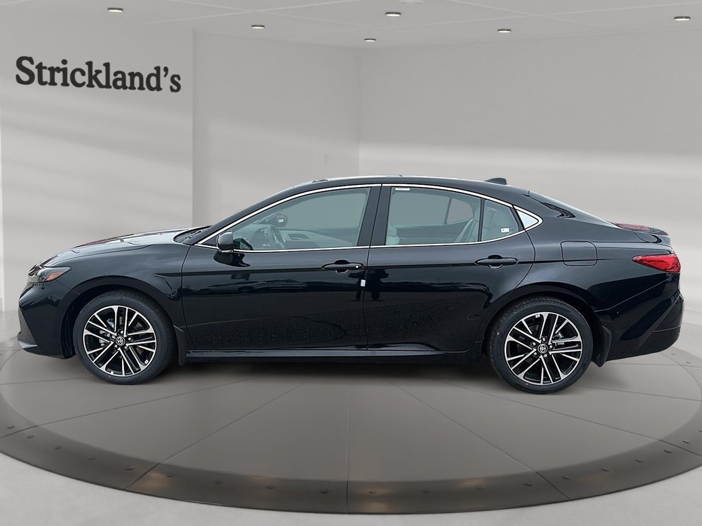 2025 Toyota Camry Hybrid XLE AWD in Stratford, Ontario - 5 - w1024h768px