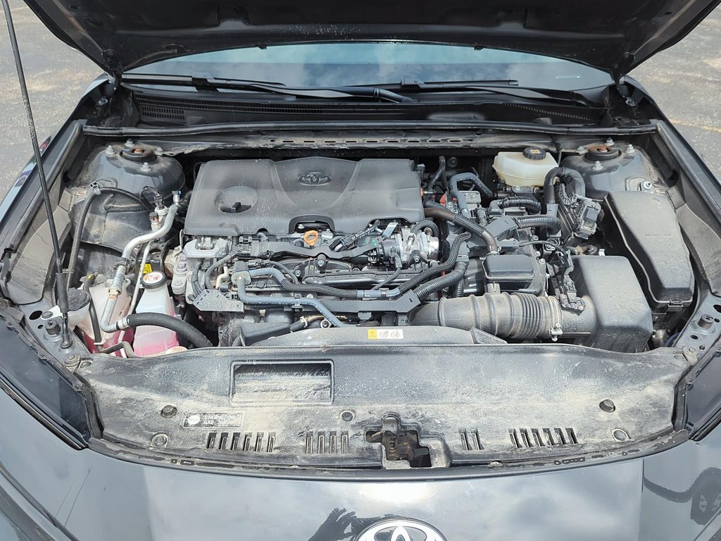 2025 Toyota Camry Hybrid SE Sedan in Stratford, Ontario - 8 - w1024h768px