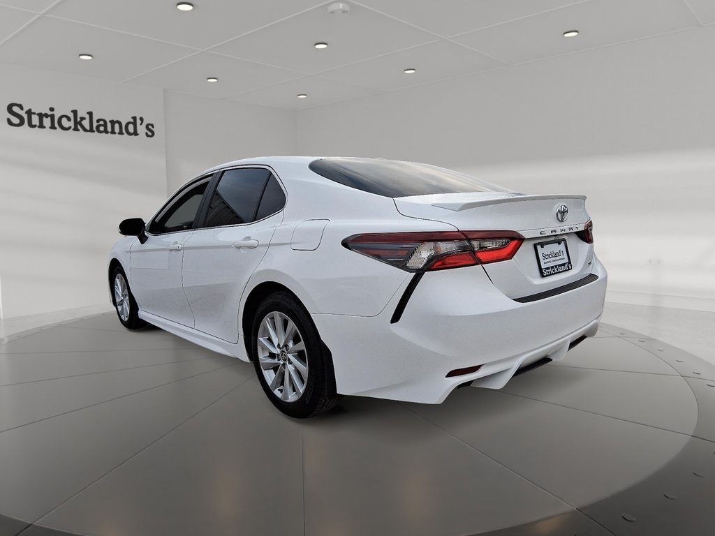 2023 Toyota Camry SE in Stratford, Ontario - 4 - w1024h768px