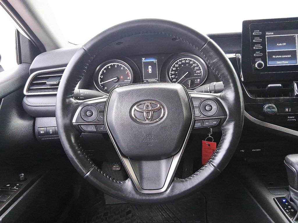 2023 Toyota Camry SE in Stratford, Ontario - 12 - w1024h768px