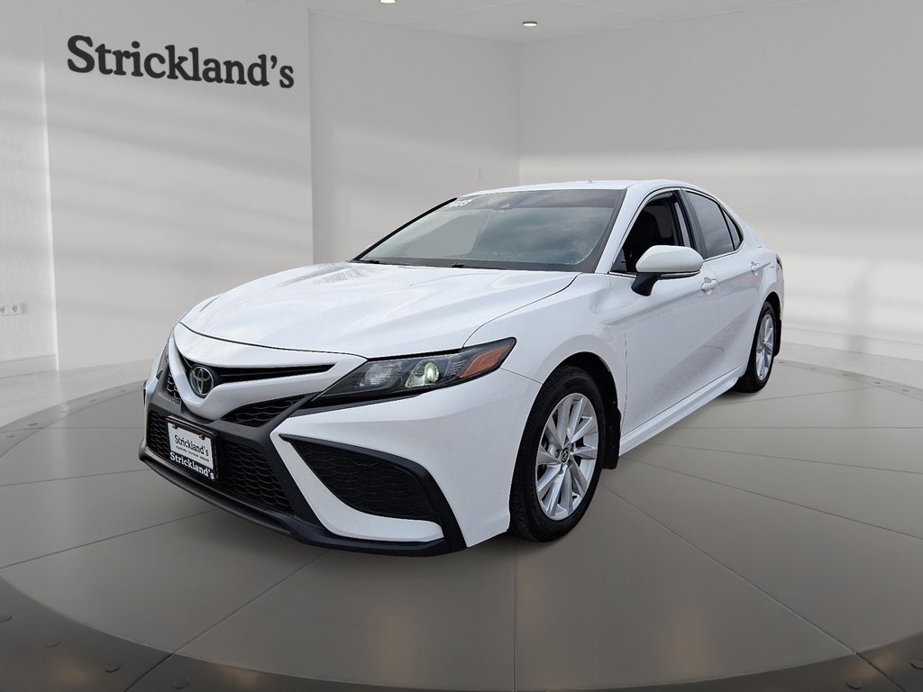 2023 Toyota Camry SE in Stratford, Ontario - 1 - w1024h768px