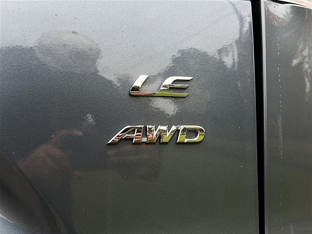 2023 Toyota Corolla Cross LE AWD in Stratford, Ontario - 15 - w1024h768px