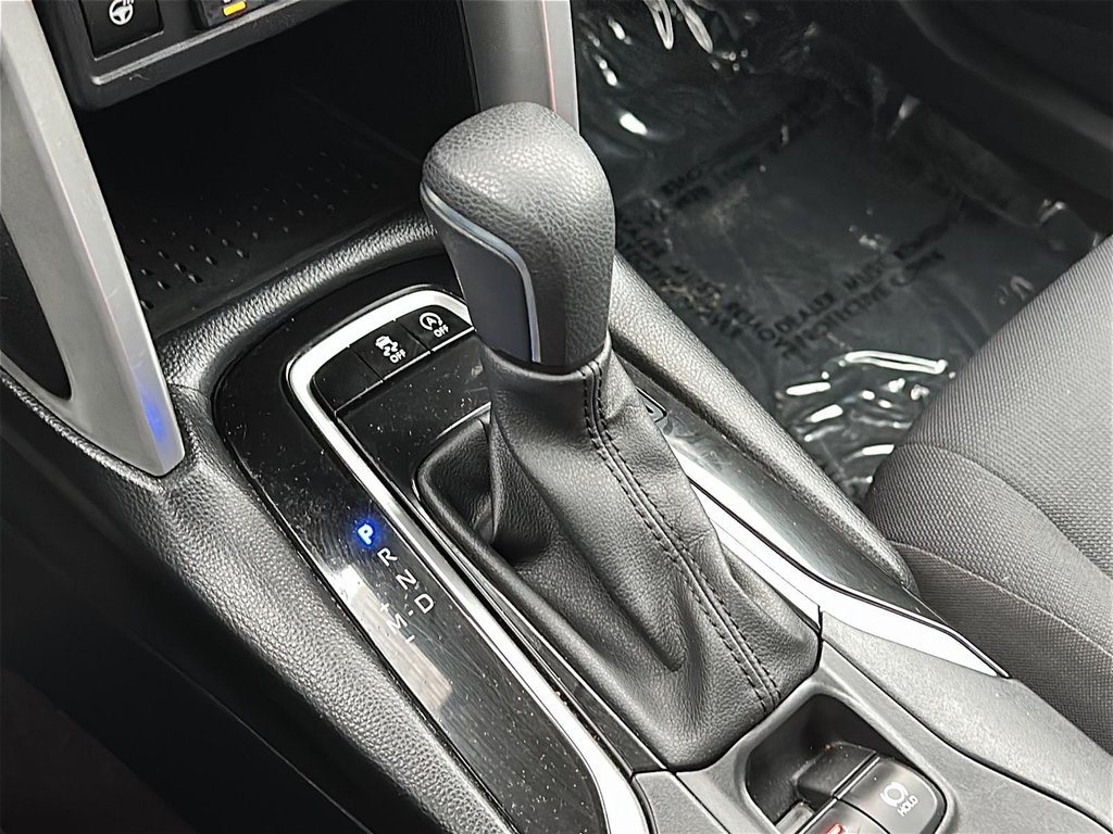 2023 Toyota Corolla Cross LE AWD in Stratford, Ontario - 14 - w1024h768px