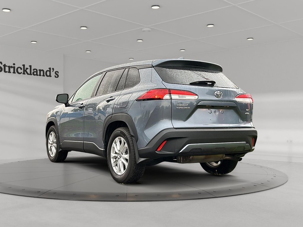 2023 Toyota Corolla Cross LE AWD in Stratford, Ontario - 4 - w1024h768px