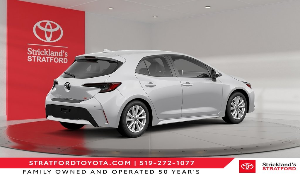 2026 Toyota Corolla Hatchback SE Plus in Stratford, Ontario - 3 - w1024h768px