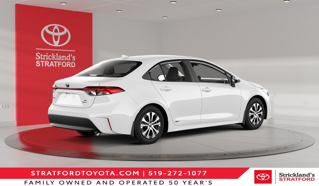 2026 Toyota Corolla Hybrid LE AWD in Stratford, Ontario - 3 - w1024h768px