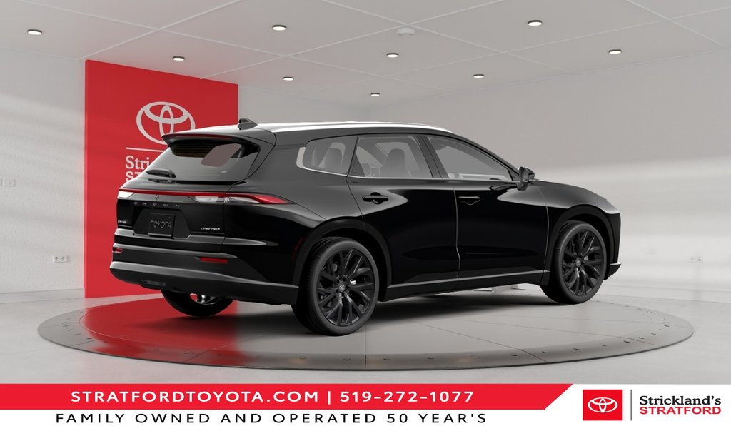 2026 Toyota Crown Signia Limited in Stratford, Ontario - 3 - w1024h768px