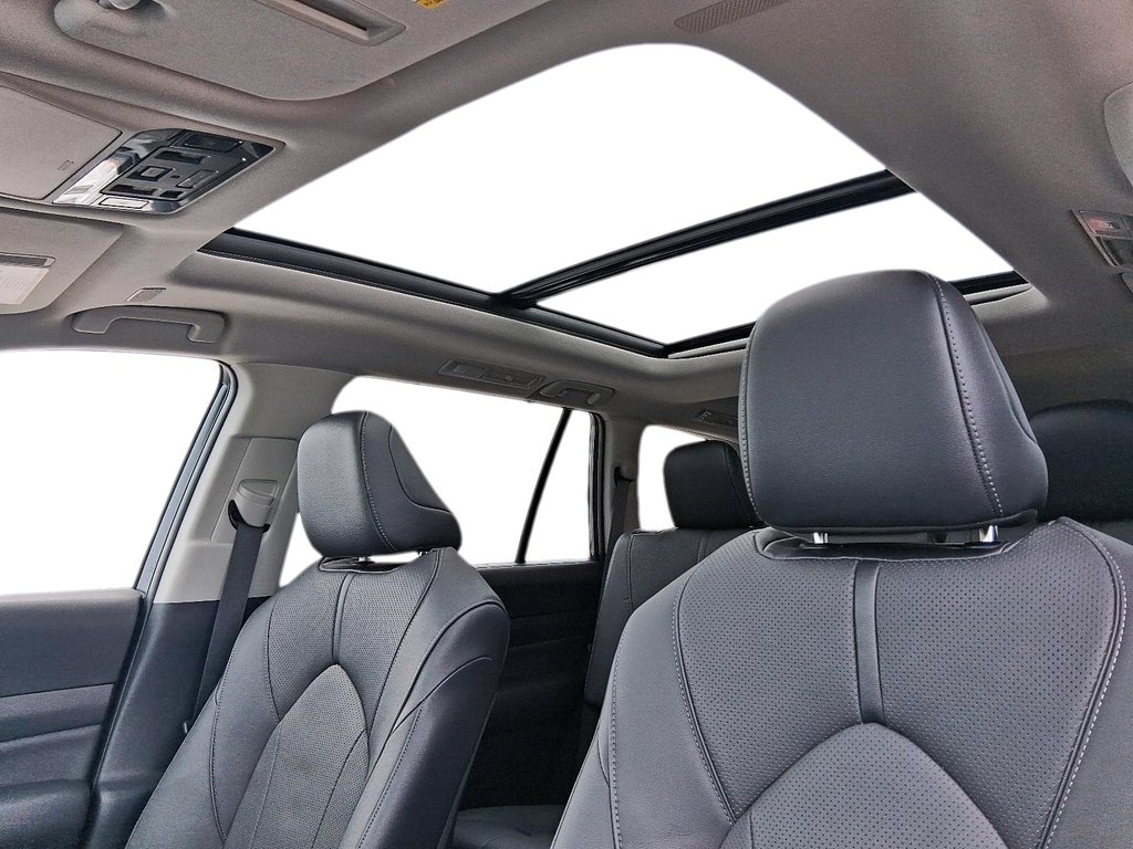 2025 Toyota Grand Highlander LIMITED AWD in Stratford, Ontario - 19 - w1024h768px