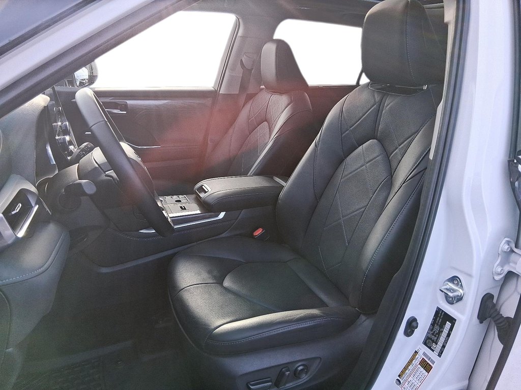 2024 Toyota Highlander Hybrid LIMITED AWD in Stratford, Ontario - 8 - w1024h768px