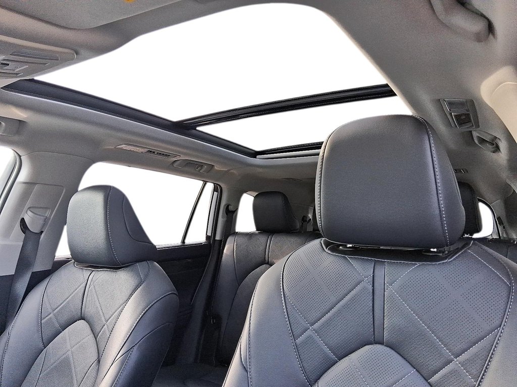 2024 Toyota Highlander Hybrid LIMITED AWD in Stratford, Ontario - 19 - w1024h768px