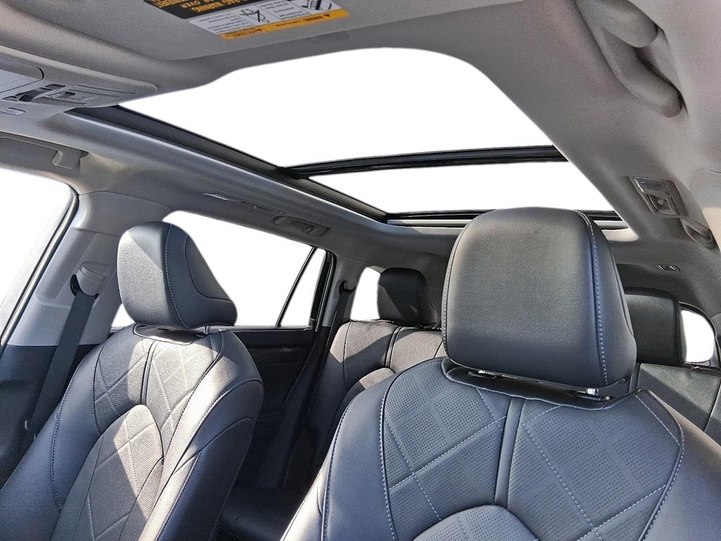 2025 Toyota Highlander Hybrid LIMITED AWD 3ROW in Stratford, Ontario - 19 - w1024h768px