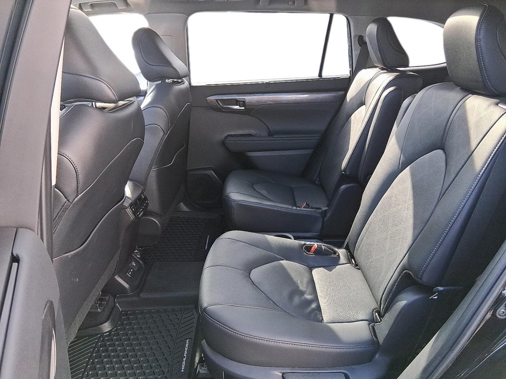 2025 Toyota Highlander Hybrid LIMITED AWD 3ROW in Stratford, Ontario - 9 - w1024h768px