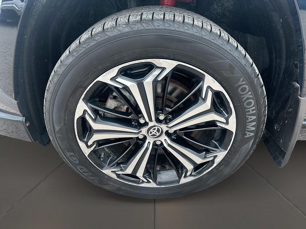 2024 Toyota RAV4 Plug-In Hybrid XSE PRIME in Stratford, Ontario - 7 - w1024h768px