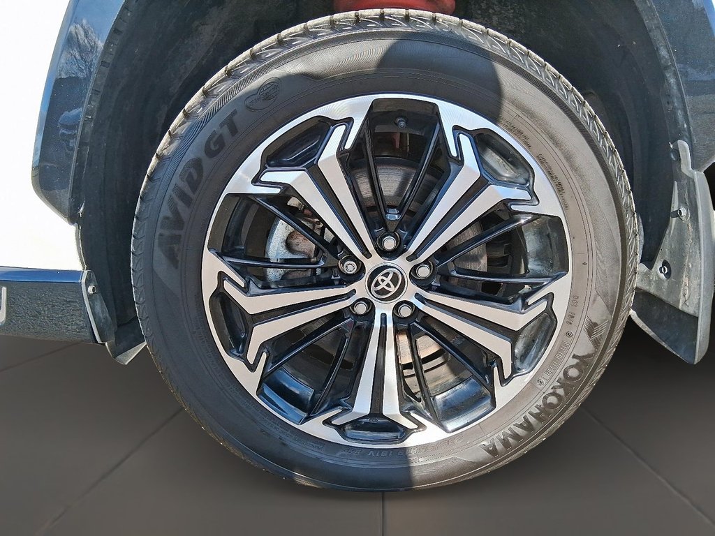 2024 Toyota RAV4 Plug-In Hybrid XSE AWD in Stratford, Ontario - 7 - w1024h768px