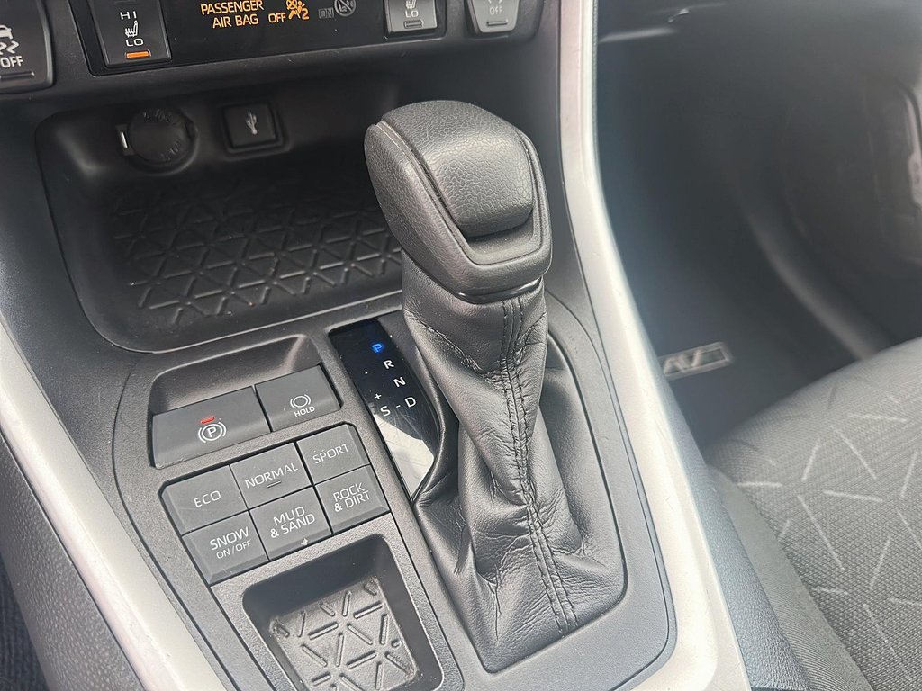 2022 Toyota RAV4 LE AWD SUV in Stratford, Ontario - 14 - w1024h768px