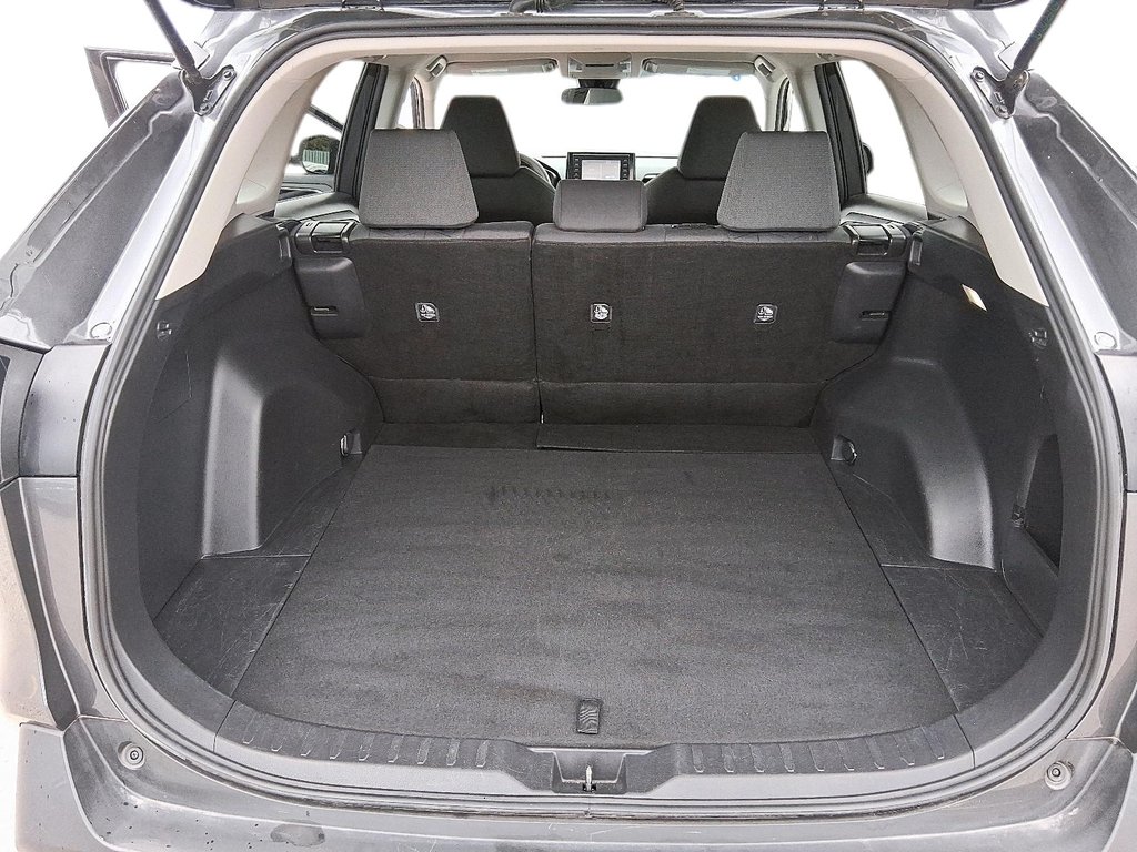 2022 Toyota RAV4 LE AWD in Stratford, Ontario - 6 - w1024h768px