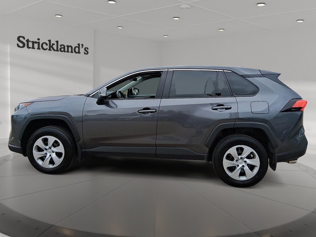 2022 Toyota RAV4 LE AWD in Stratford, Ontario - 5 - w1024h768px