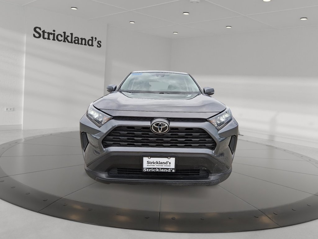 2022 Toyota RAV4 LE AWD in Stratford, Ontario - 2 - w1024h768px
