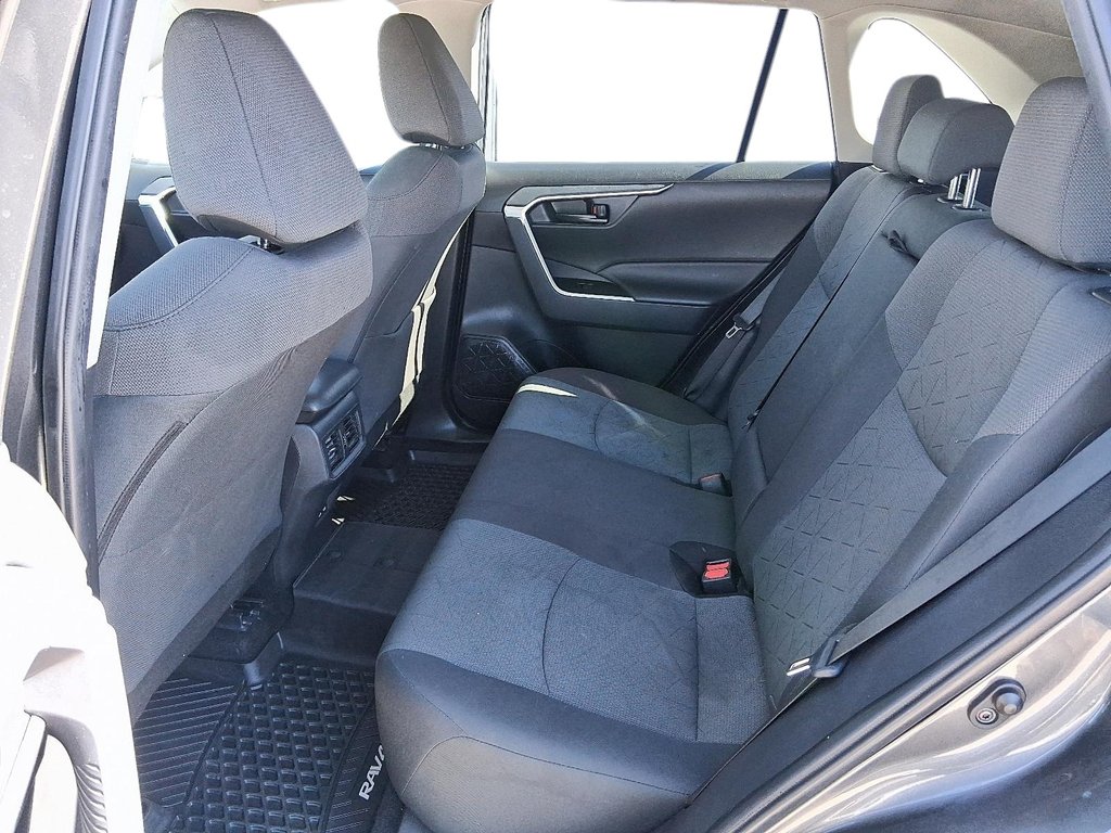 2024 Toyota RAV4 LE AWD in Stratford, Ontario - 9 - w1024h768px