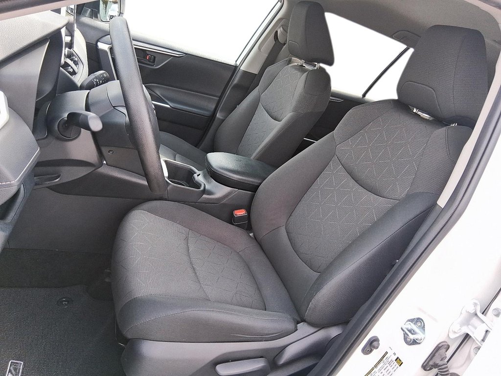 2024 Toyota RAV4 LE AWD in Stratford, Ontario - 8 - w1024h768px