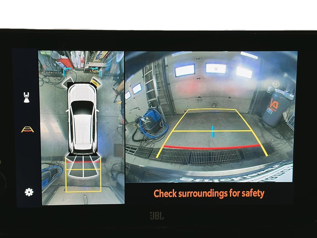 2025 Toyota RAV4 LIMITED AWD in Stratford, Ontario - 17 - w1024h768px