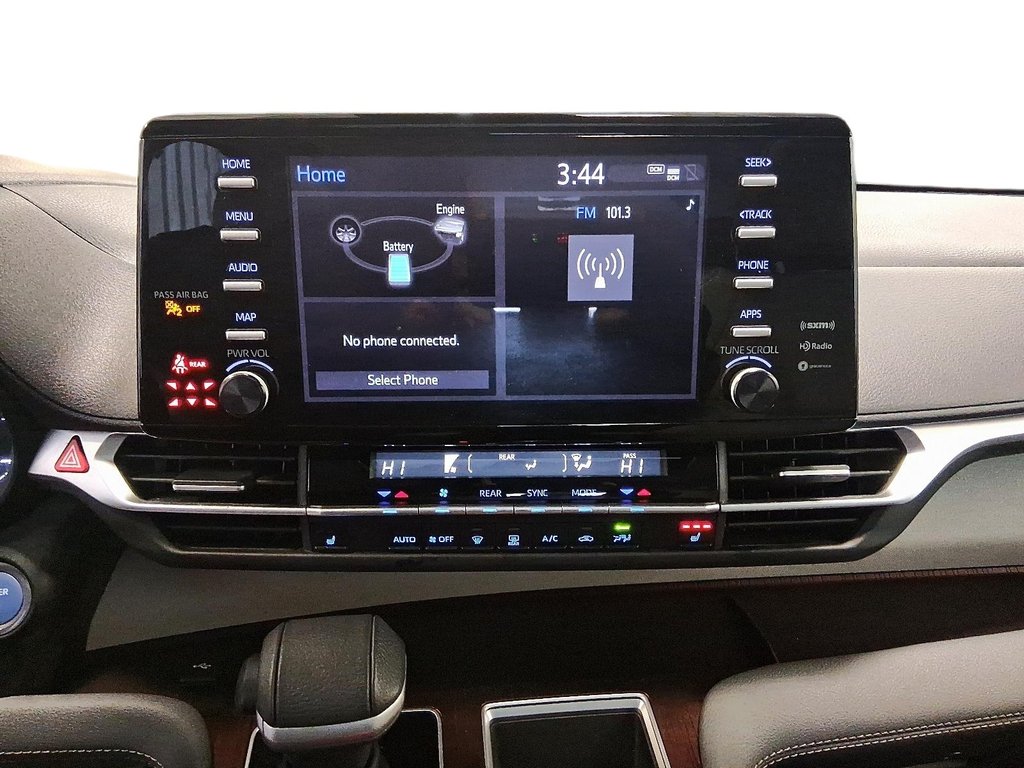 2024 Toyota Sienna Hybrid XLE 3ROW in Stratford, Ontario - 17 - w1024h768px