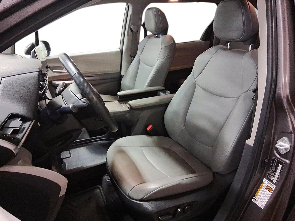 2024 Toyota Sienna Hybrid XLE HYBRID 3ROW in Stratford, Ontario - 8 - w1024h768px