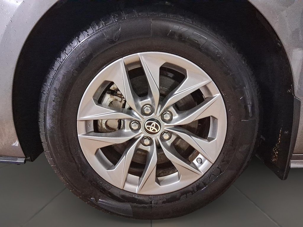 2024 Toyota Sienna Hybrid XLE HYBRID 3ROW in Stratford, Ontario - 7 - w1024h768px