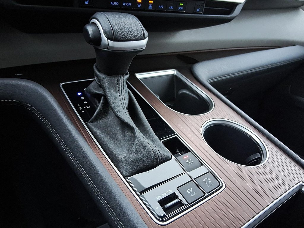 2024 Toyota Sienna Hybrid XLE HYBRID 3ROW in Stratford, Ontario - 17 - w1024h768px