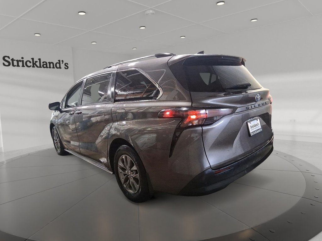 2024 Toyota Sienna Hybrid XLE HYBRID 3ROW in Stratford, Ontario - 4 - w1024h768px