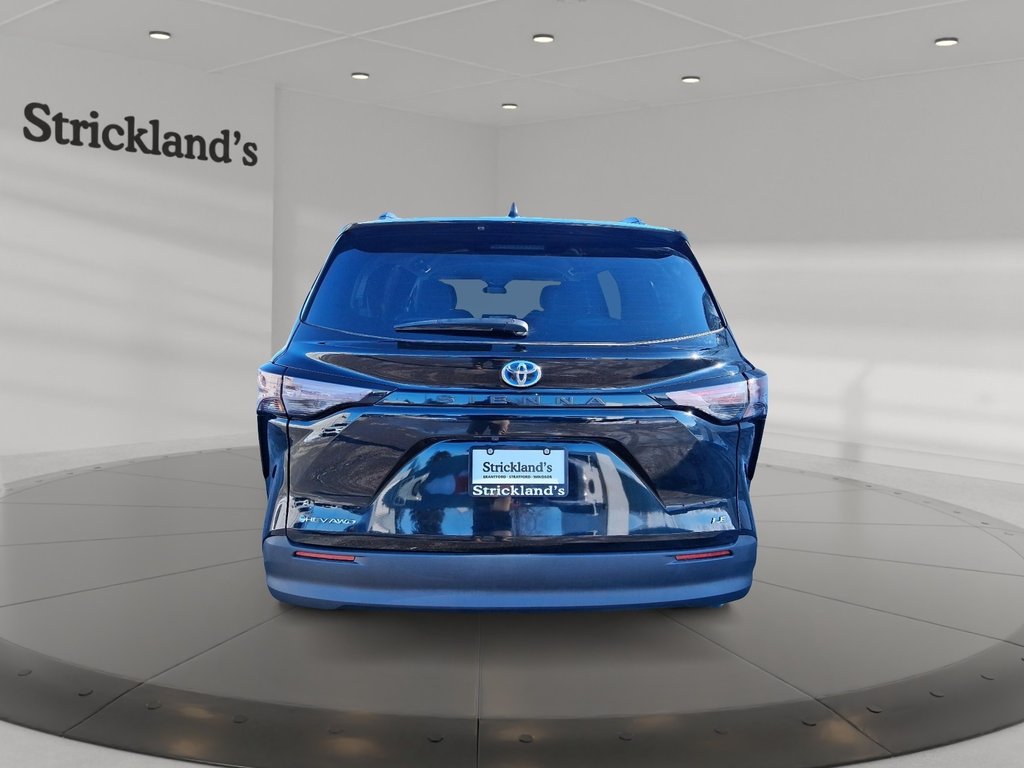 2025 Toyota Sienna Hybrid LE AWD 3ROW in Stratford, Ontario - 3 - w1024h768px