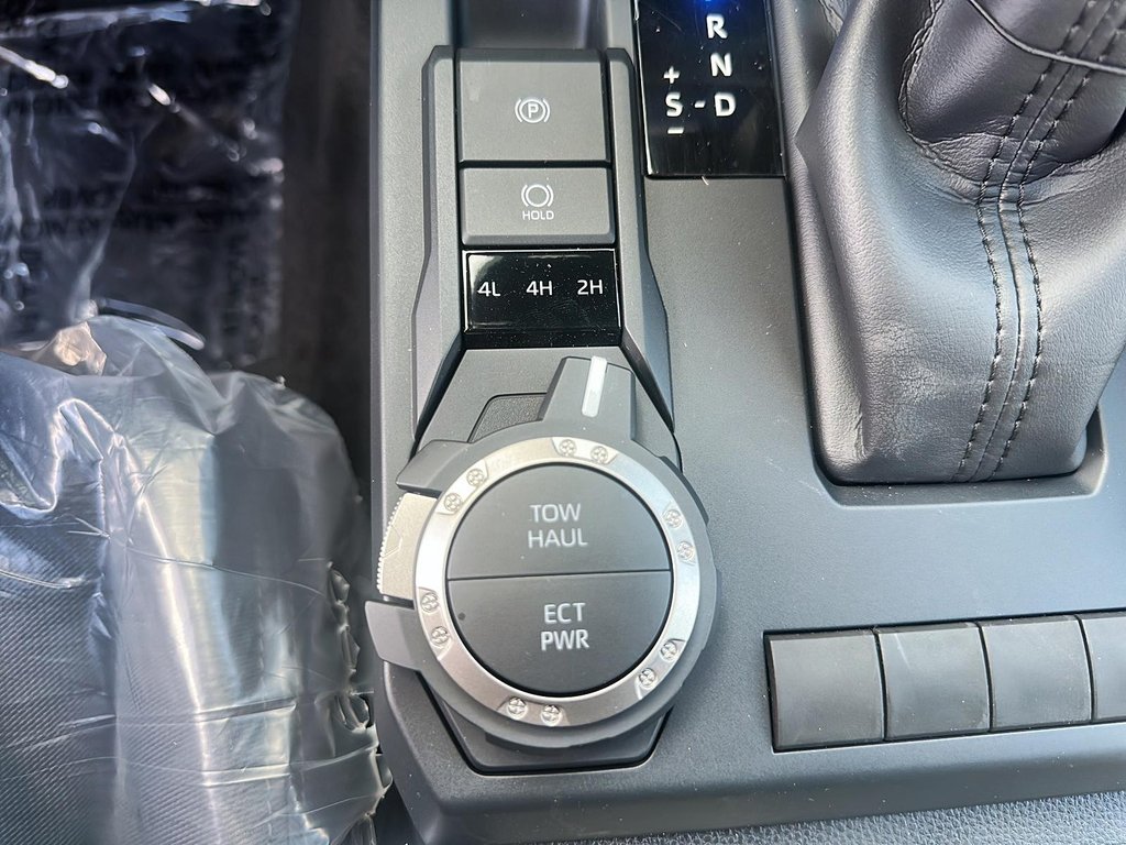 2025 Toyota Tacoma 4X4 Tacoma Double Cab AT in Stratford, Ontario - 14 - w1024h768px