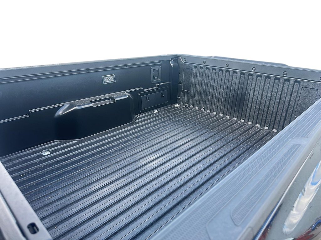 2025 Toyota Tacoma 4X4 Tacoma Double Cab AT in Stratford, Ontario - 15 - w1024h768px