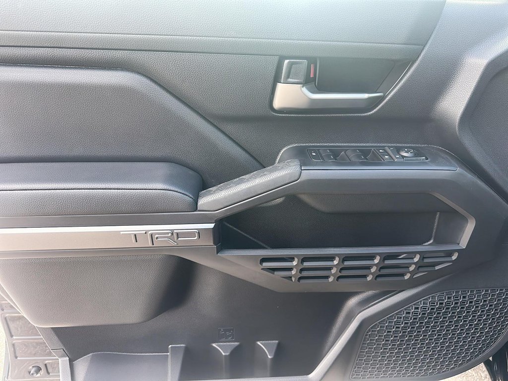 2025 Toyota Tacoma 4X4 Tacoma Double Cab AT in Stratford, Ontario - 9 - w1024h768px