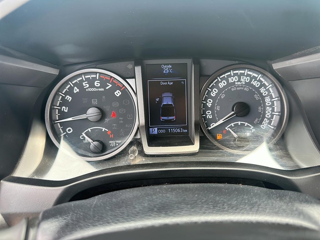 2020 Toyota Tacoma 4X4 DOUBLE CAB Truck in Stratford, Ontario - 12 - w1024h768px