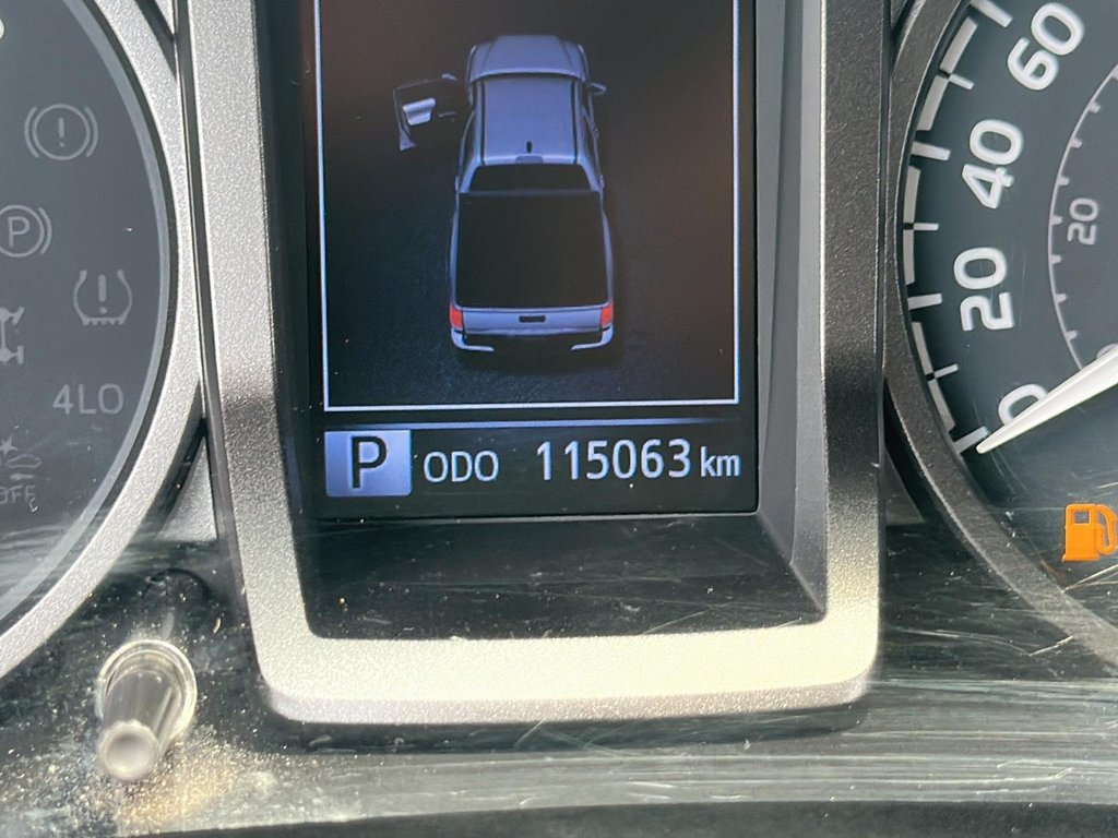 2020 Toyota Tacoma 4X4 DOUBLE CAB Truck in Stratford, Ontario - 11 - w1024h768px