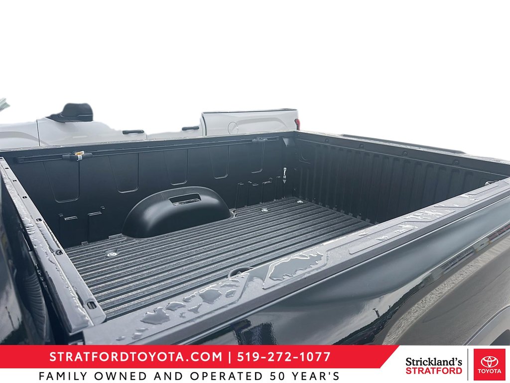 2025 Toyota TUNDRA 4X4 Tundra CrewMax SR5 L in Stratford, Ontario - 15 - w1024h768px
