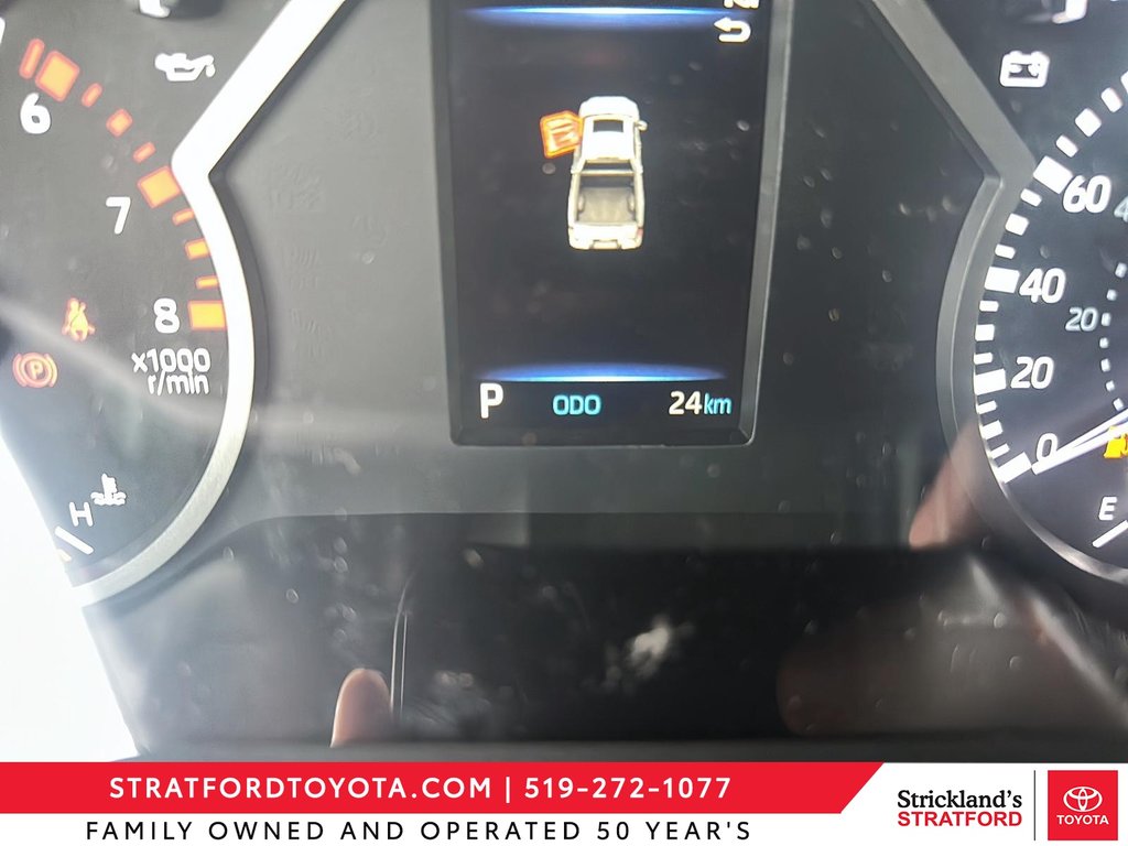 2025 Toyota TUNDRA 4X4 Tundra CrewMax SR5 L in Stratford, Ontario - 11 - w1024h768px