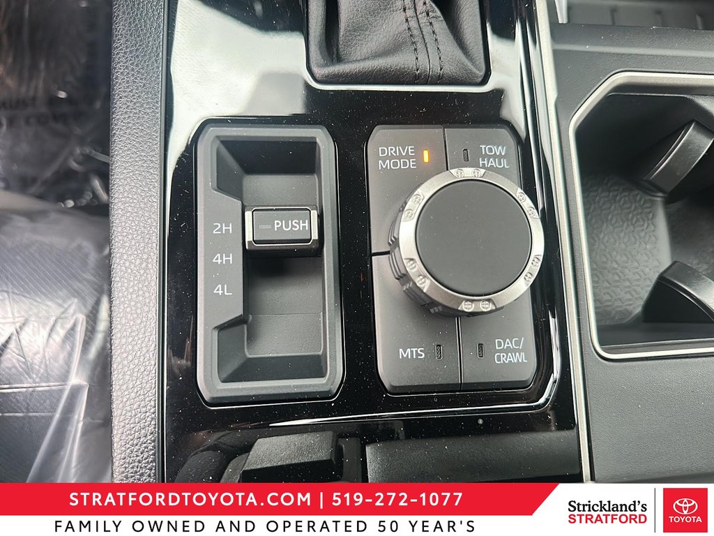 2025 Toyota TUNDRA 4X4 Tundra CrewMax SR5 L in Stratford, Ontario - 14 - w1024h768px