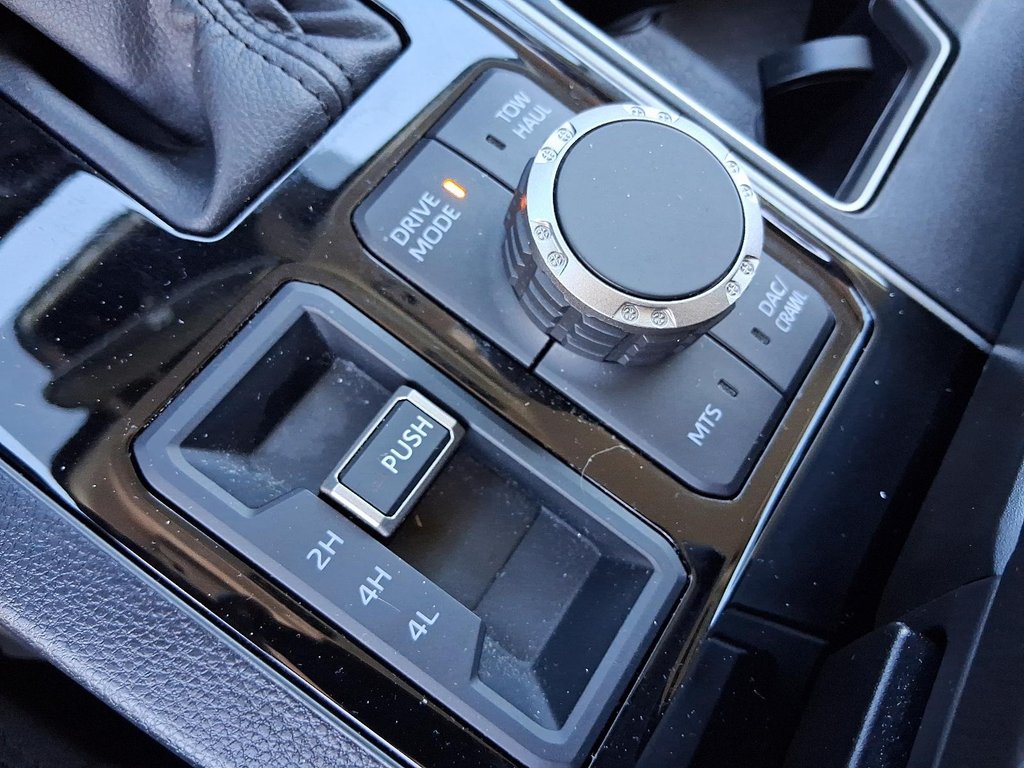 2024 Toyota Tundra CREWMAX SR5 Truck in Stratford, Ontario - 14 - w1024h768px