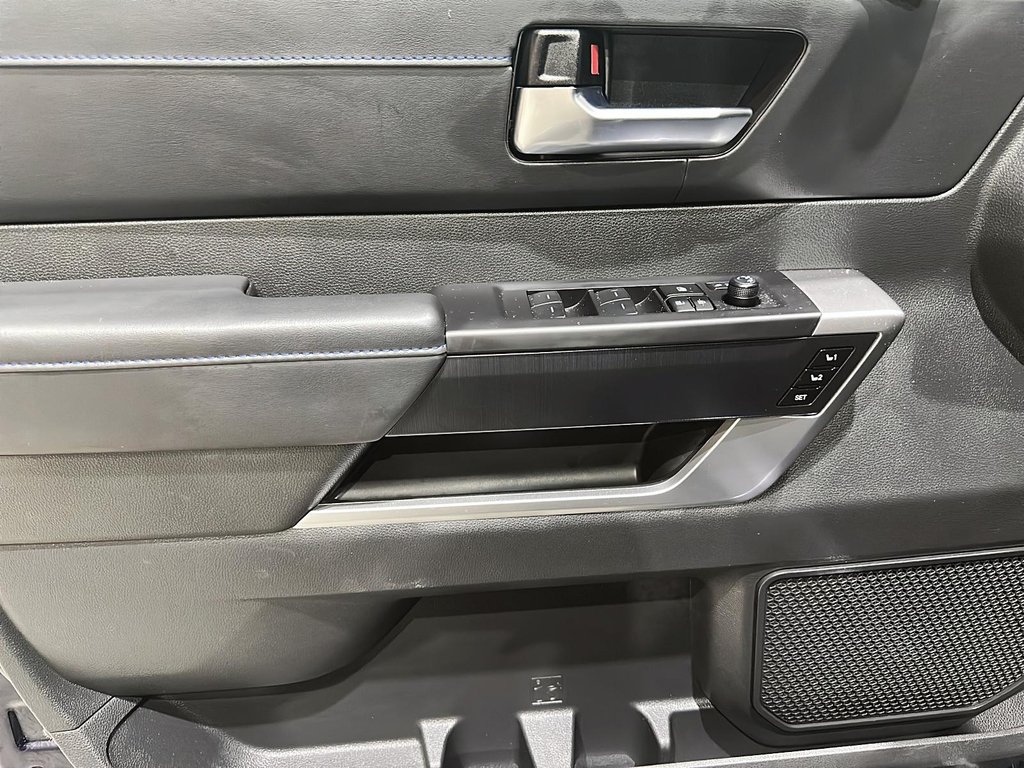 2025 Toyota Tundra CREW MAX PLATINUM in Stratford, Ontario - 9 - w1024h768px