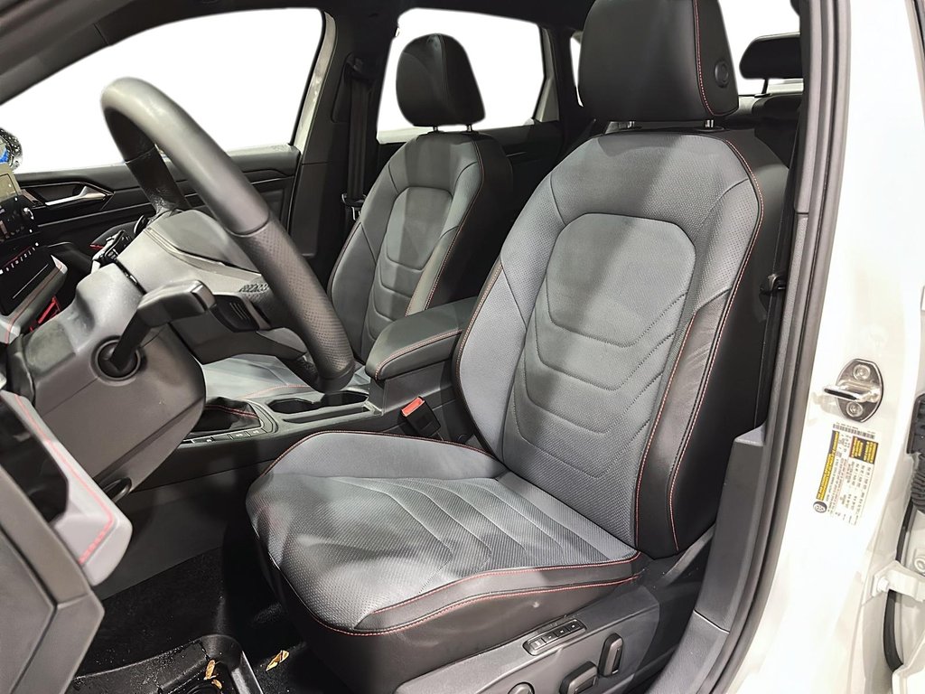 2025 Volkswagen Jetta GLI Autobahn in Stratford, Ontario - 8 - w1024h768px