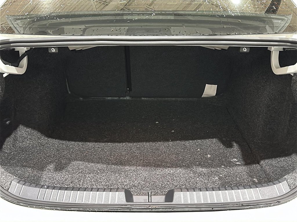 2025 Volkswagen Jetta GLI Autobahn in Stratford, Ontario - 6 - w1024h768px