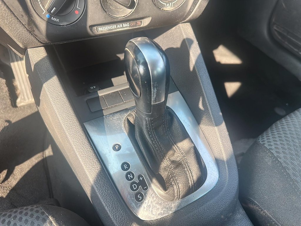 2011 Volkswagen Jetta COMFORTLINE Sedan in Stratford, Ontario - 14 - w1024h768px