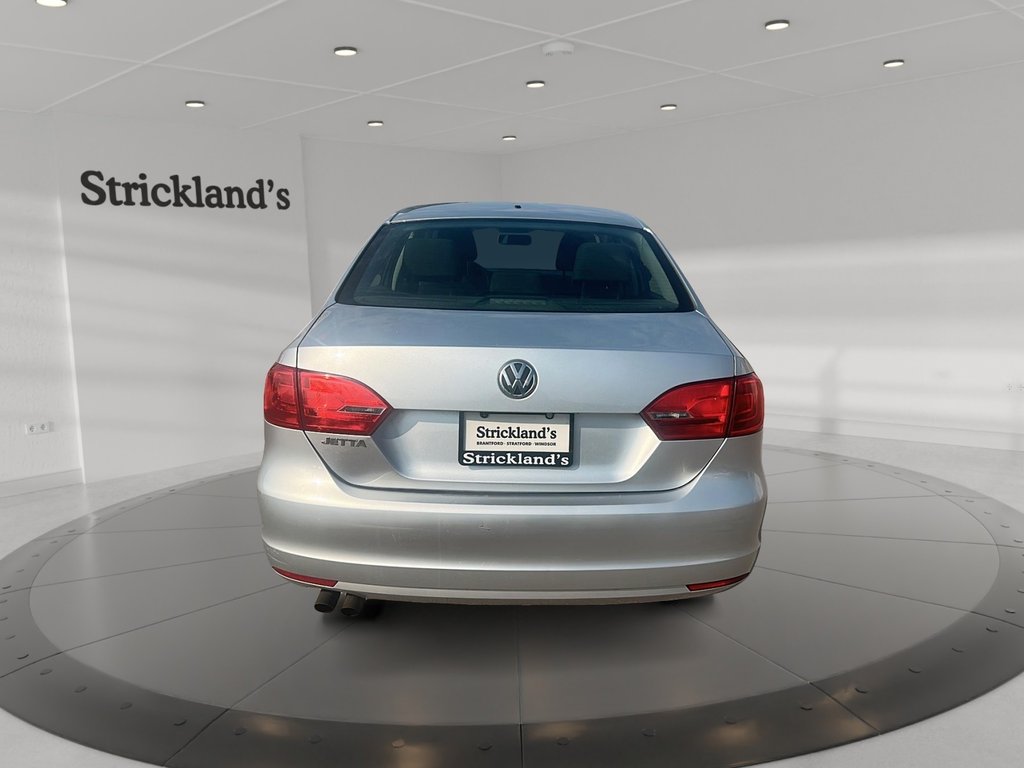 2011 Volkswagen Jetta COMFORTLINE Sedan in Stratford, Ontario - 3 - w1024h768px