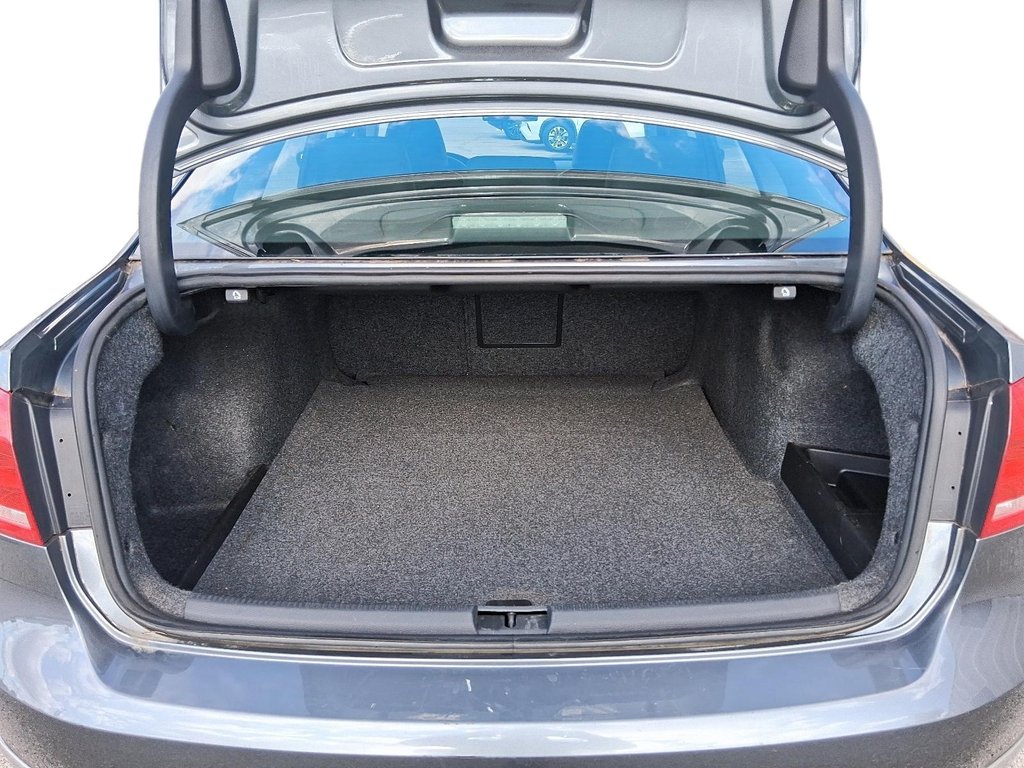 2013 Volkswagen Passat HIGHLINE TDI in Stratford, Ontario - 6 - w1024h768px