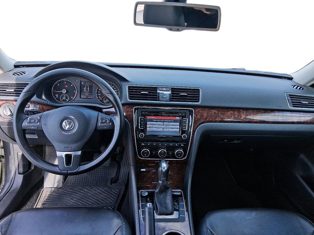 2013 Volkswagen Passat HIGHLINE TDI in Stratford, Ontario - 10 - w1024h768px
