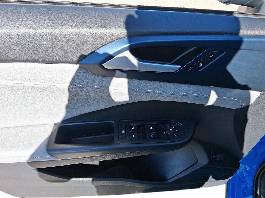 2024 Volkswagen Taos COMFORTLINE in Stratford, Ontario - 10 - w1024h768px